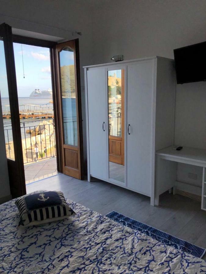 Deluxe Lipari Room ภายนอก รูปภาพ